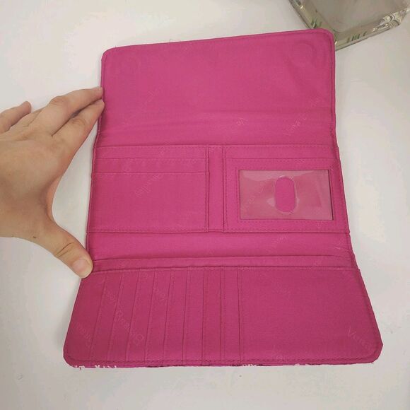 🩷 Vera Bradley Stamped Paisley Pink Large Trifold Wallet Retired Bandana - Picture 5 of 10